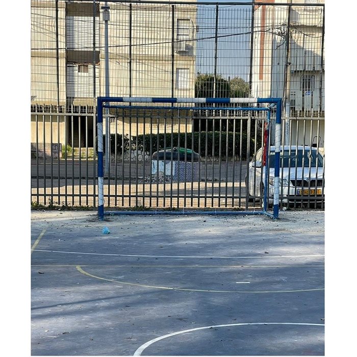 שער קט-רגל קבוע פרופיל עגול מגולוון בגודל 300/200 ס";מ מקובע בבטון ע";פ תקן (יח';) מבית CITYSPORT