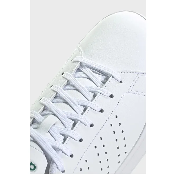 נעלי אופנה לגברים בסגנון ספורטיבי 261776 דגם Advantage 2.0 ADIDAS בצבע לבן