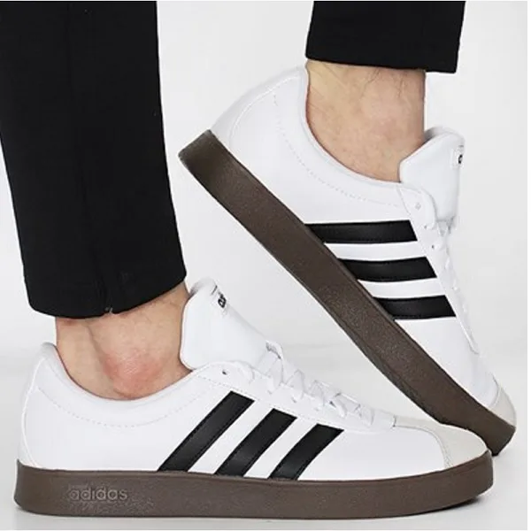 נעלי אופנה לגברים בסגנון ספורטיבי 261777 דגם VL Court Base ADIDAS בצבע לבן